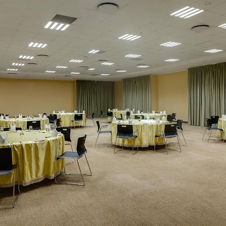 Protea Hotel By Marriott Benin City Select Emotan Exteriér fotografie