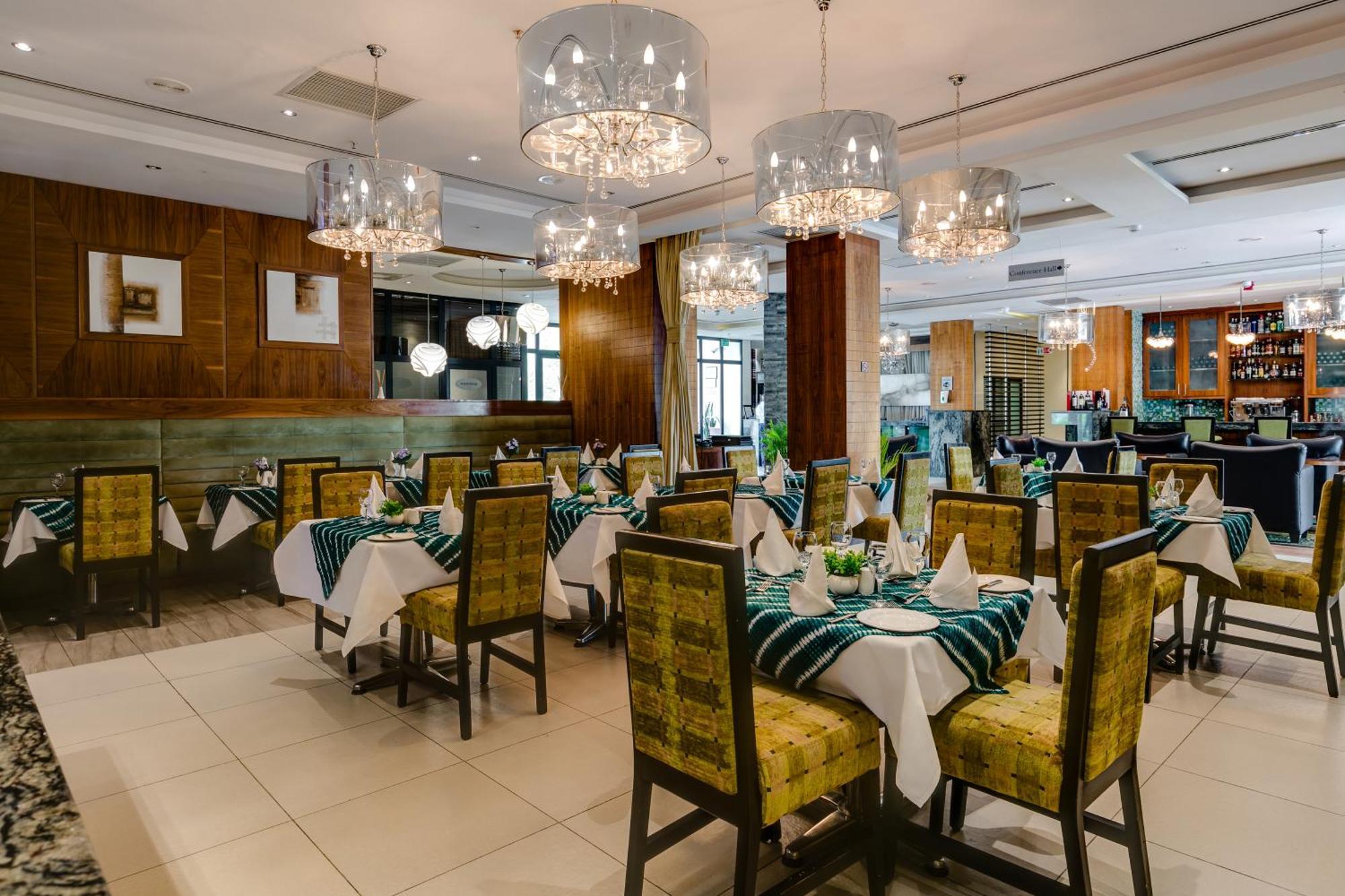 Protea Hotel By Marriott Benin City Select Emotan Exteriér fotografie