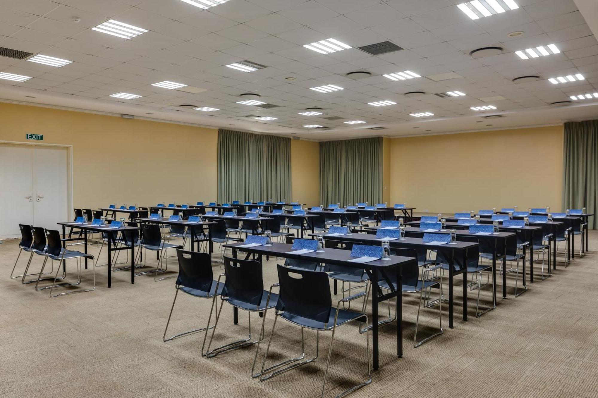 Protea Hotel By Marriott Benin City Select Emotan Exteriér fotografie