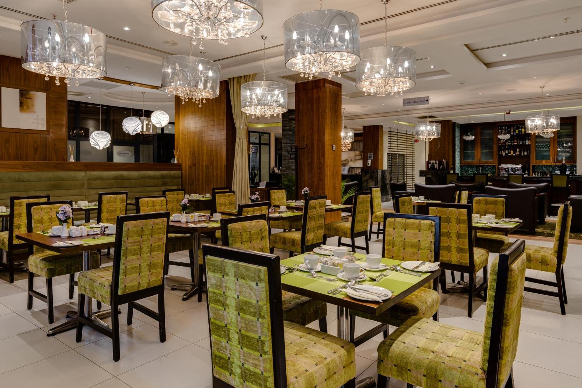 Protea Hotel By Marriott Benin City Select Emotan Exteriér fotografie