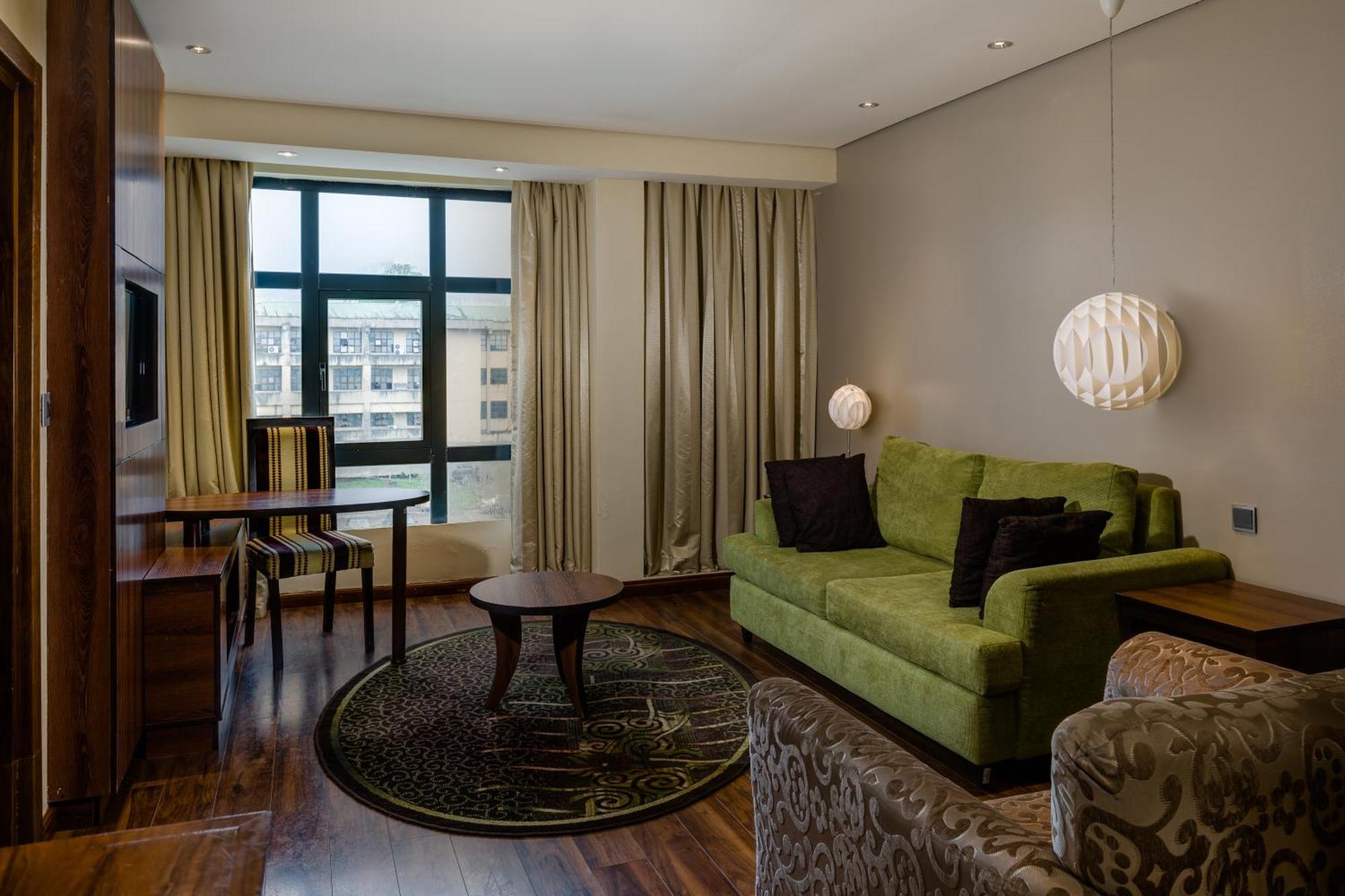 Protea Hotel By Marriott Benin City Select Emotan Exteriér fotografie