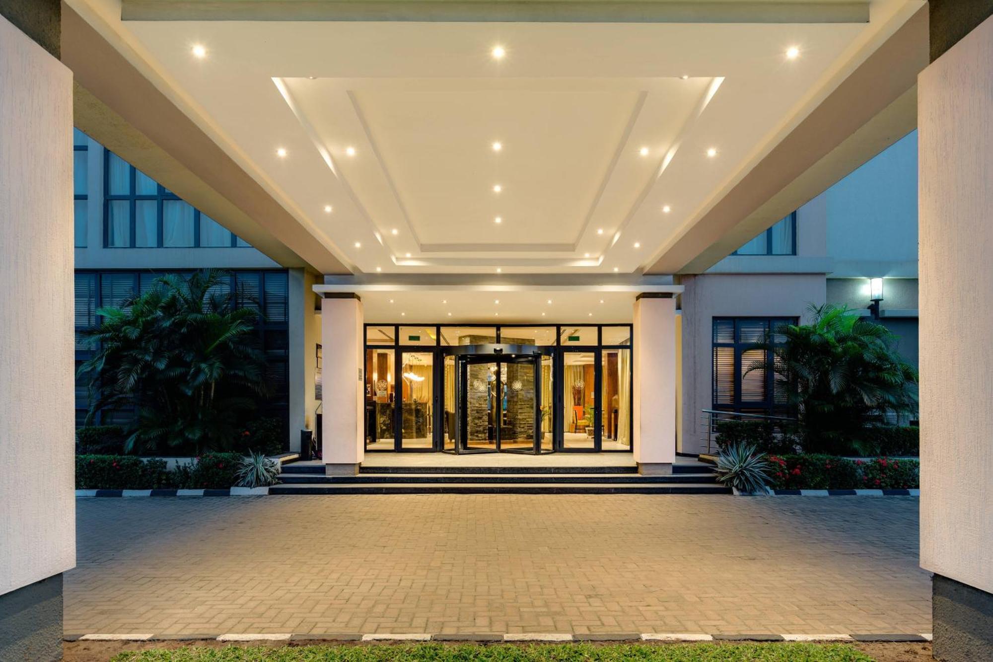 Protea Hotel By Marriott Benin City Select Emotan Exteriér fotografie