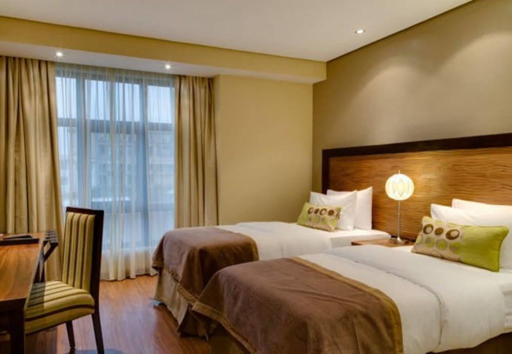 Protea Hotel By Marriott Benin City Select Emotan Exteriér fotografie